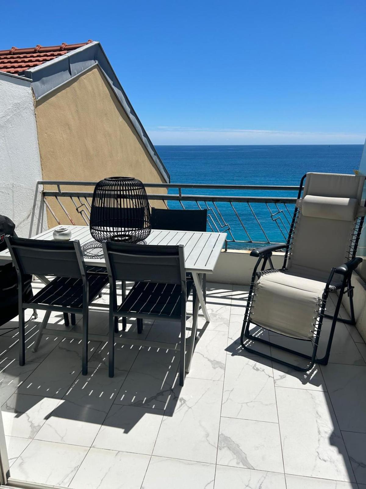 Le Grand Bleu Apartment Nisa Exterior foto